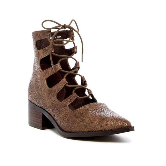 Ghillie Pointed Toe Lace-up Ankle Boot NWT - Picture 2 of 4